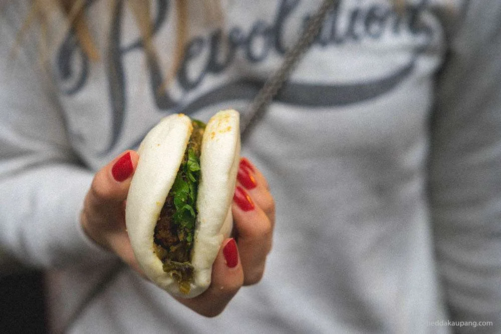 Gatemat og steam buns i Taipei.